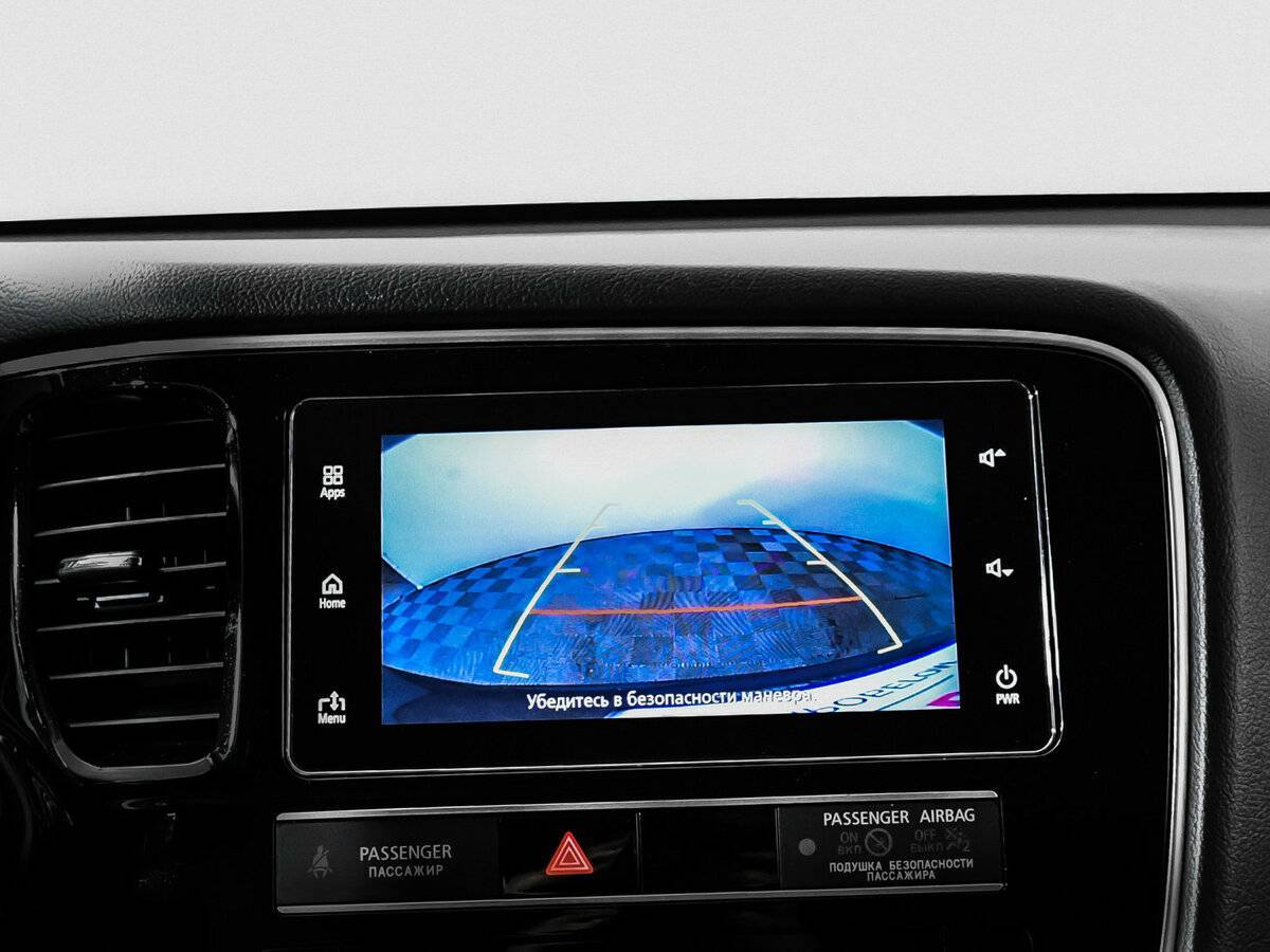 Б/У Митсубиши Оутлэндер 2019 года. Фото: #17