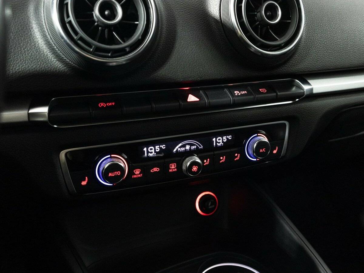 Б/У Ауди А3 2013 года. Фото: #14