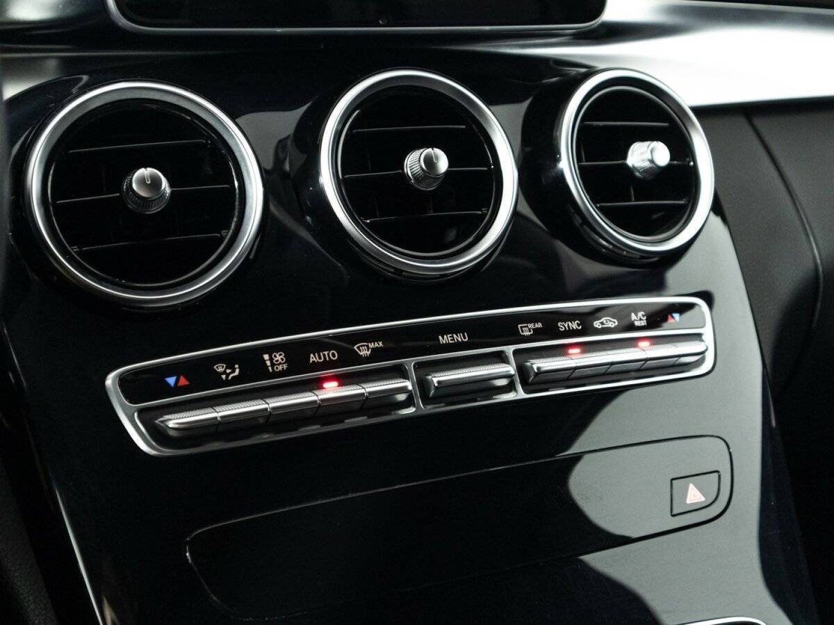 Б/У Мерседес-Бенц Ц-Класс 2014 года. Фото: #17