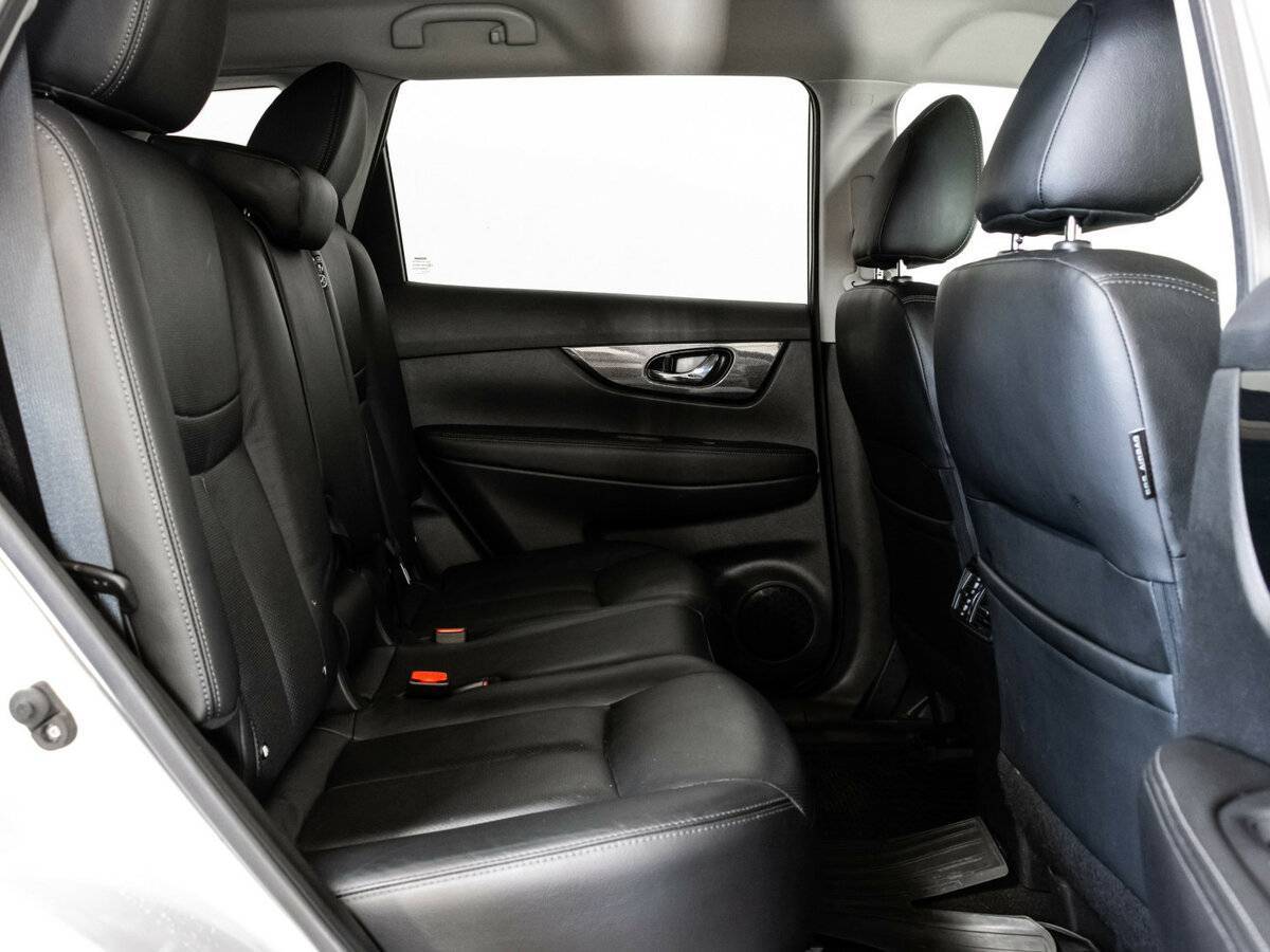 Б/У Ниссан Икс-Трейл 2016 года. Фото: #16