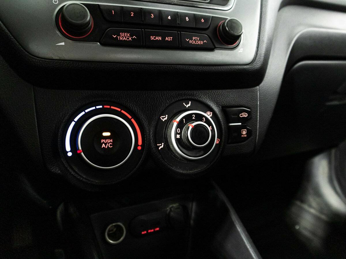 Б/У Киа Рио 2014 года. Фото: #14