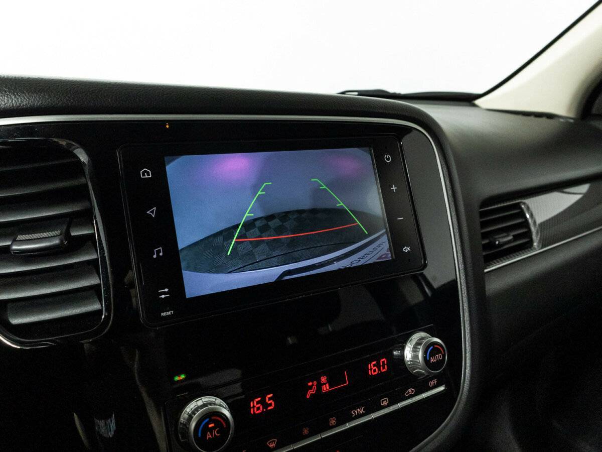 Б/У Митсубиши Оутлэндер 2020 года. Фото: #17