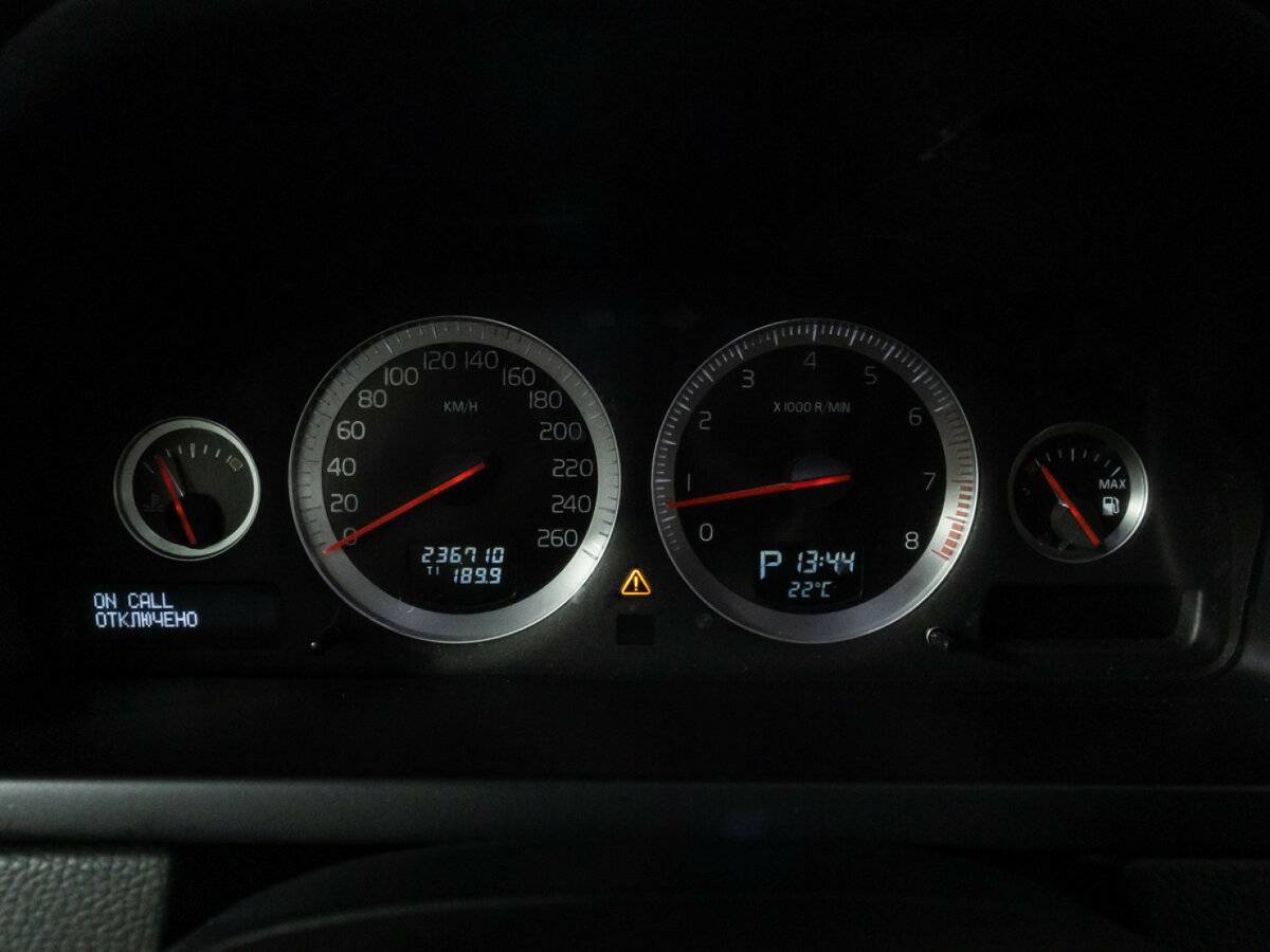 Б/У Вольво ИксЦ90 2012 года. Фото: #11