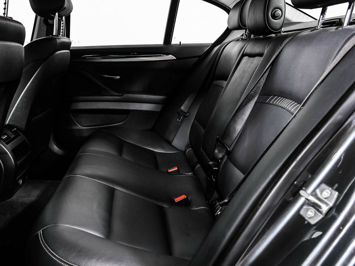 Б/У БМВ 5 серии 2015 года. Фото: #12