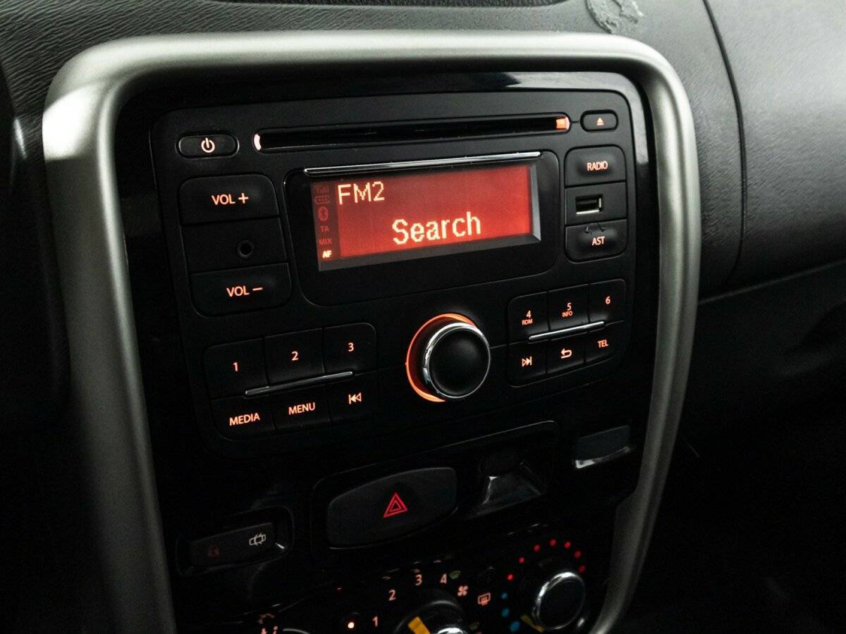 Б/У Рено Дастер 2014 года. Фото: #14