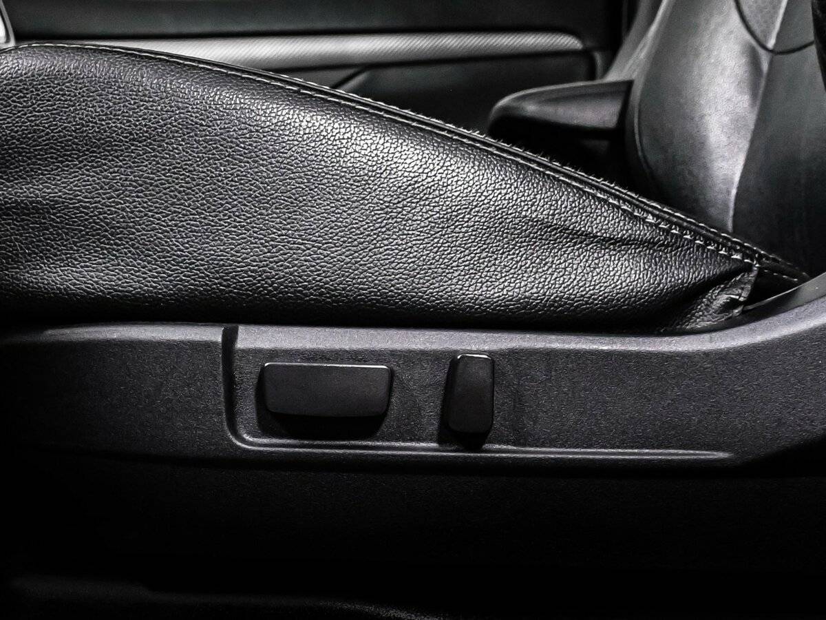 Б/У Митсубиши Оутлэндер 2015 года. Фото: #13