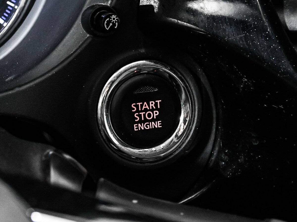 Б/У Митсубиши Оутлэндер 2015 года. Фото: #14