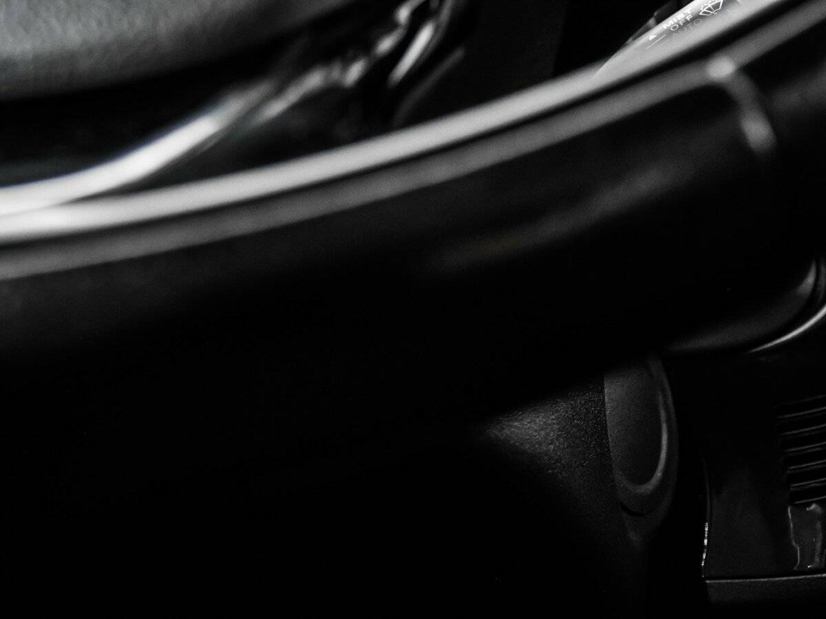 Б/У Митсубиши Оутлэндер 2015 года. Фото: #17