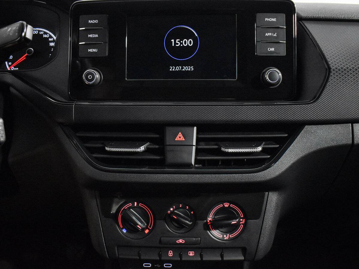 Б/У Фольксваген Поло 2021 года. Фото: #14