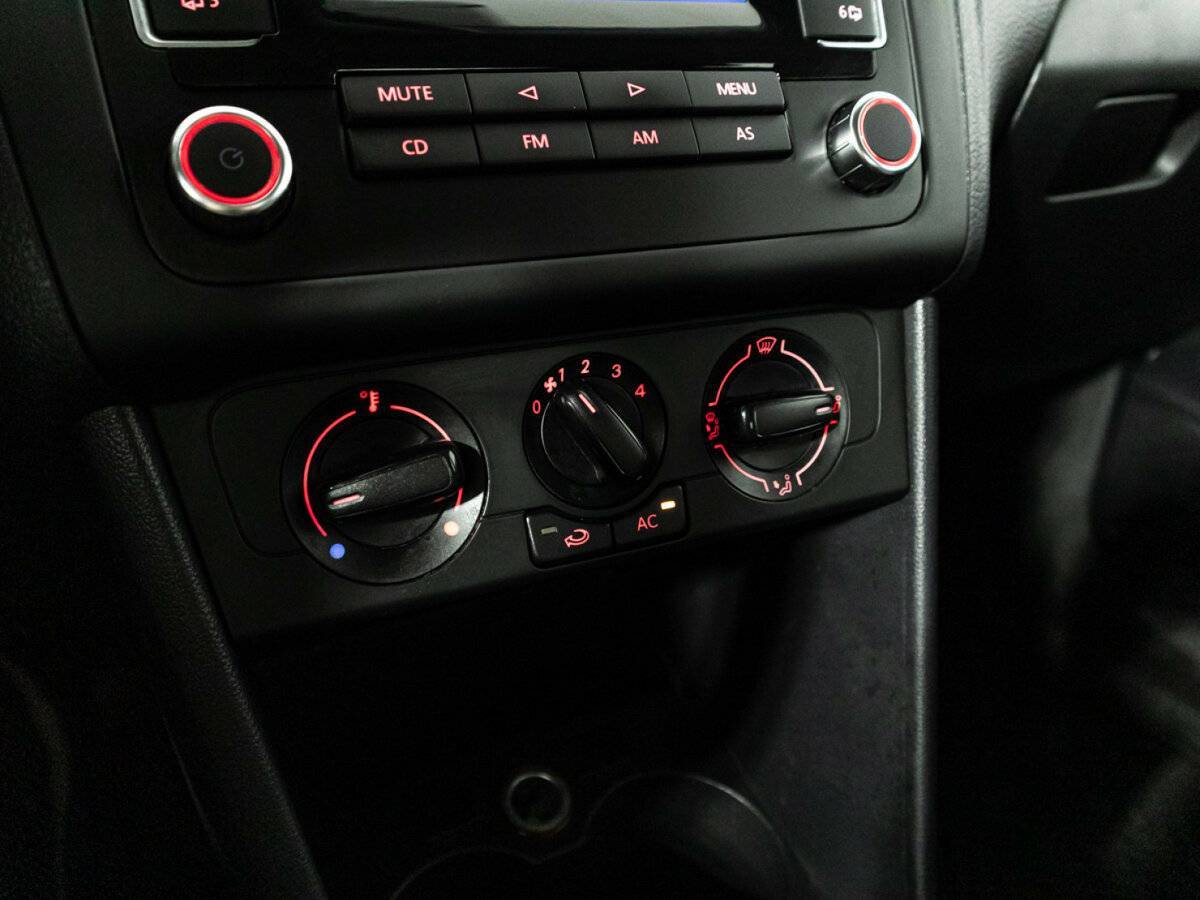 Б/У Фольксваген Поло 2012 года. Фото: #15