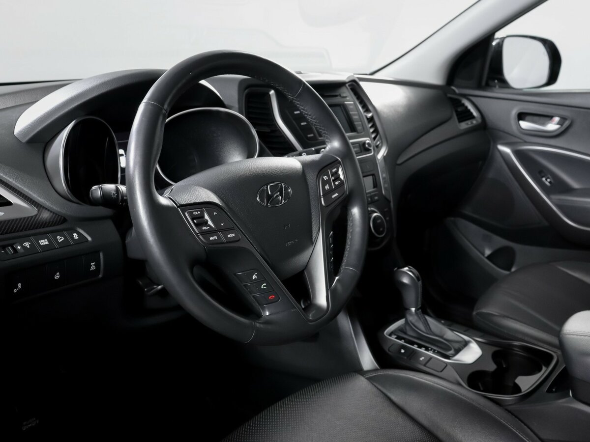 Б/У Хендай Санта Фе 2015 года. Фото: #11