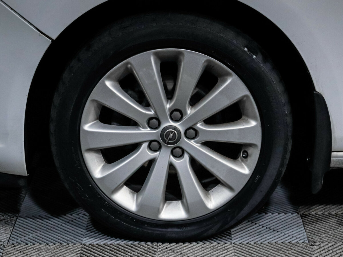 Б/У Опель Астра 2014 года. Фото: #12