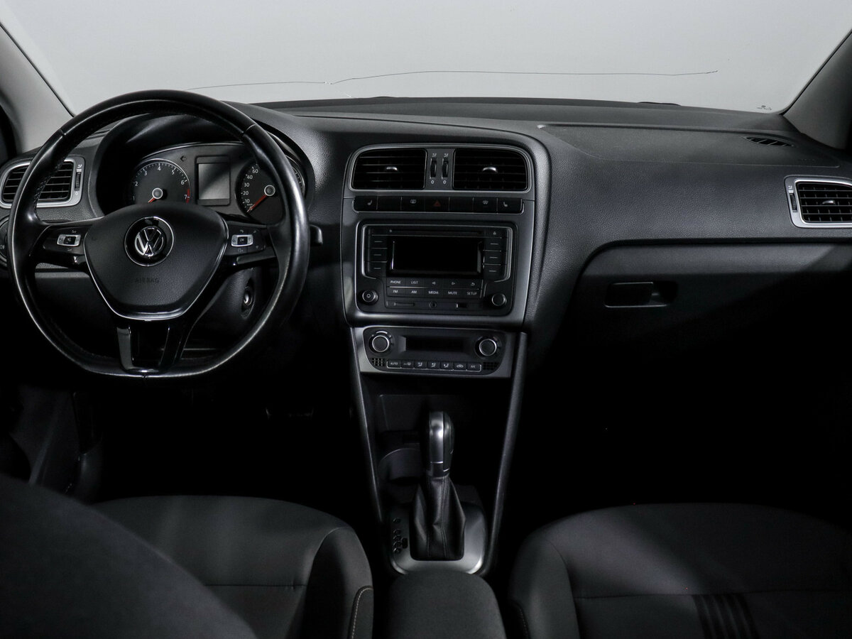 Б/У Фольксваген Поло 2016 года. Фото: #9