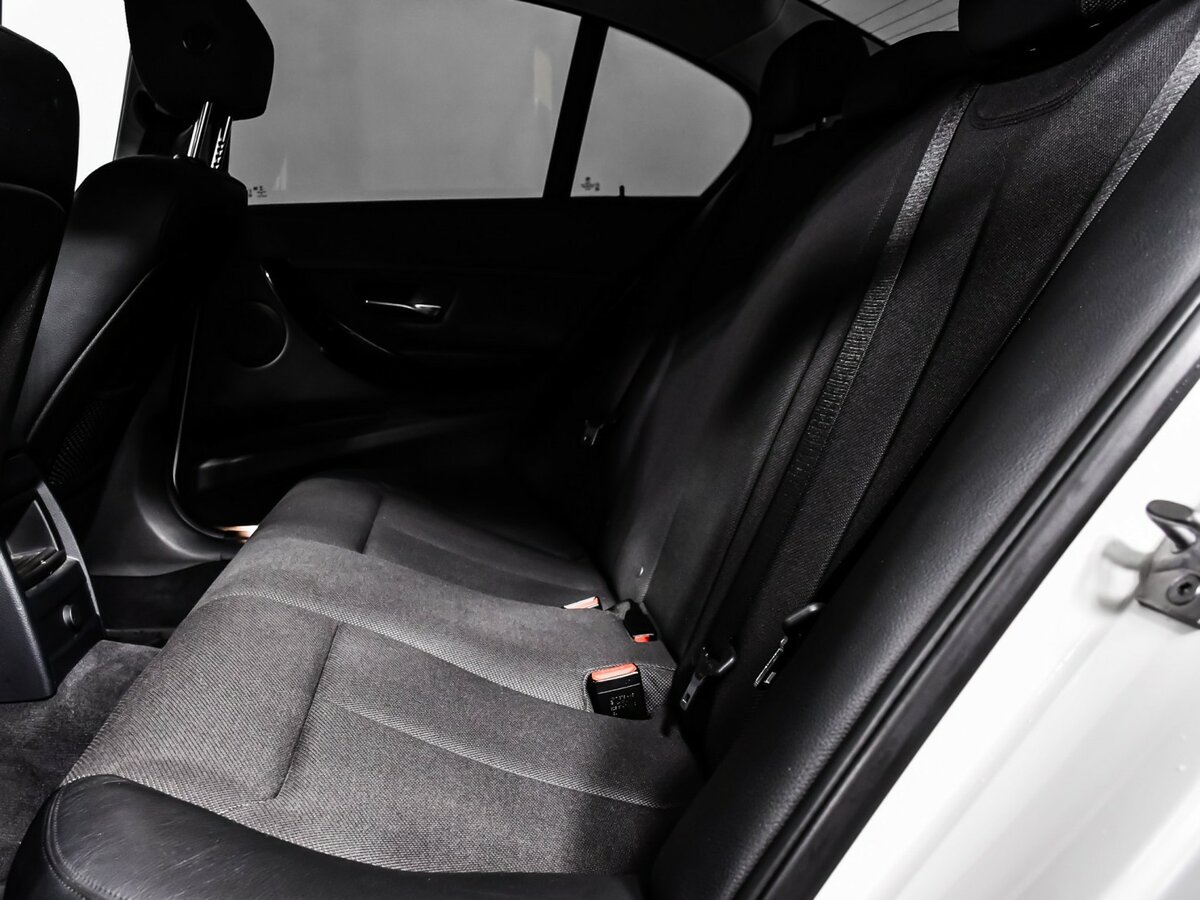 Б/У БМВ 3 серии 2017 года. Фото: #11