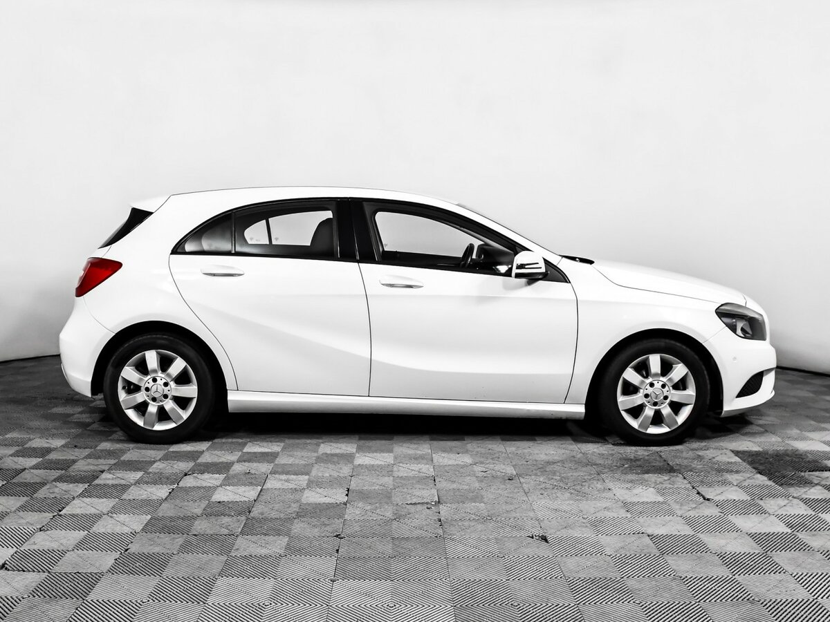 Б/У Мерседес-Бенц А-Класс 2013 года. Фото: #3