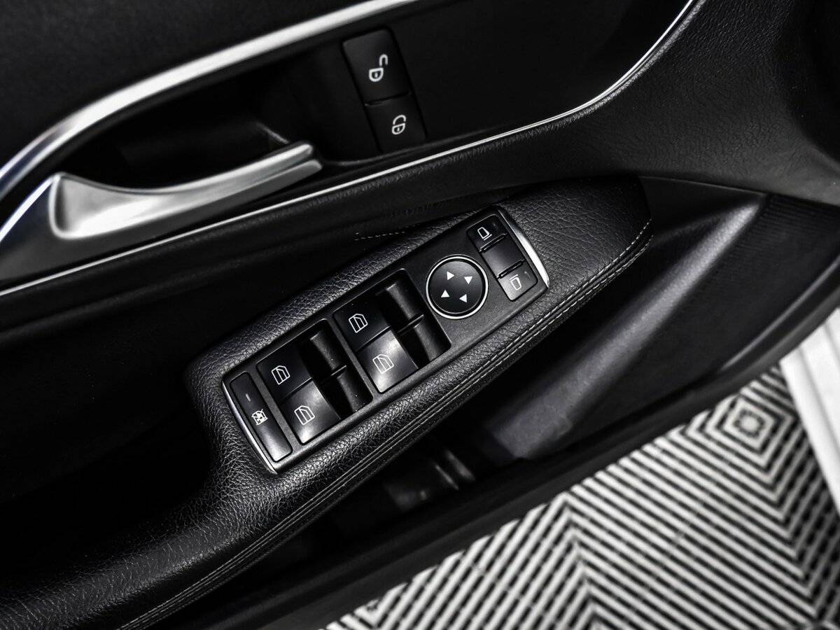 Б/У Мерседес-Бенц А-Класс 2013 года. Фото: #11