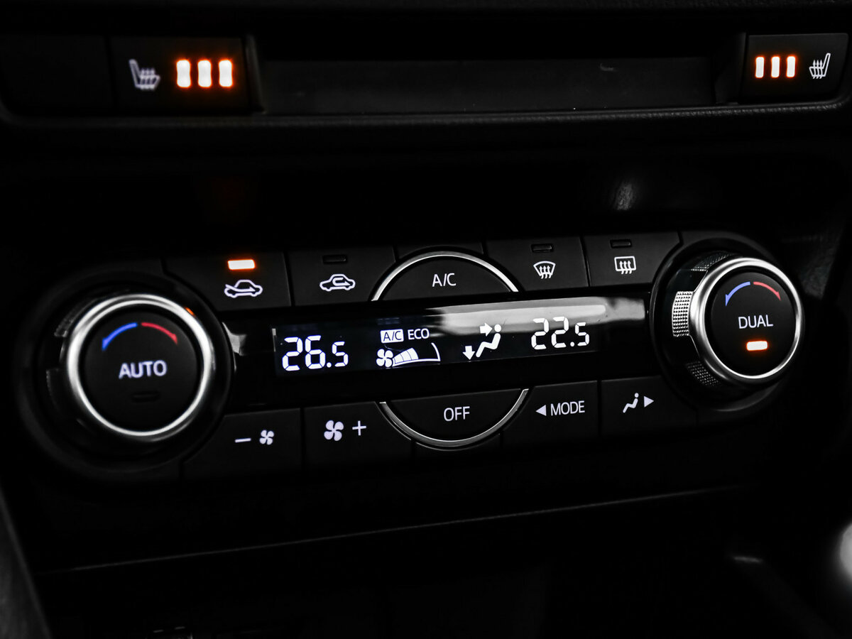 Б/У Мазда 3 2015 года. Фото: #12