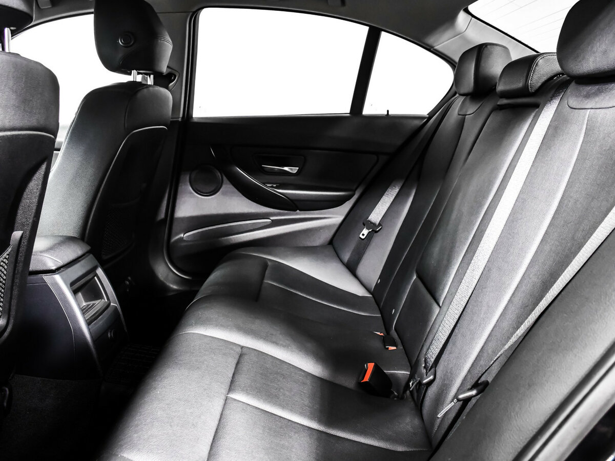 Б/У БМВ 3 серии 2013 года. Фото: #9