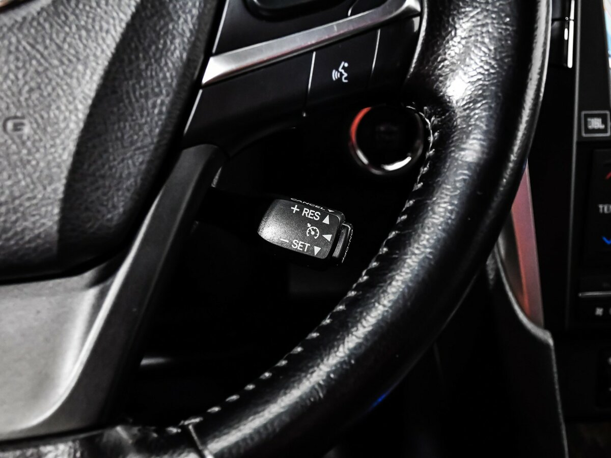 Б/У Тойота Камри 2016 года. Фото: #15