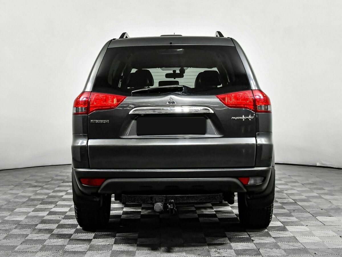 Б/У Митсубиши Паджеро Спорт 2013 года. Фото: #4