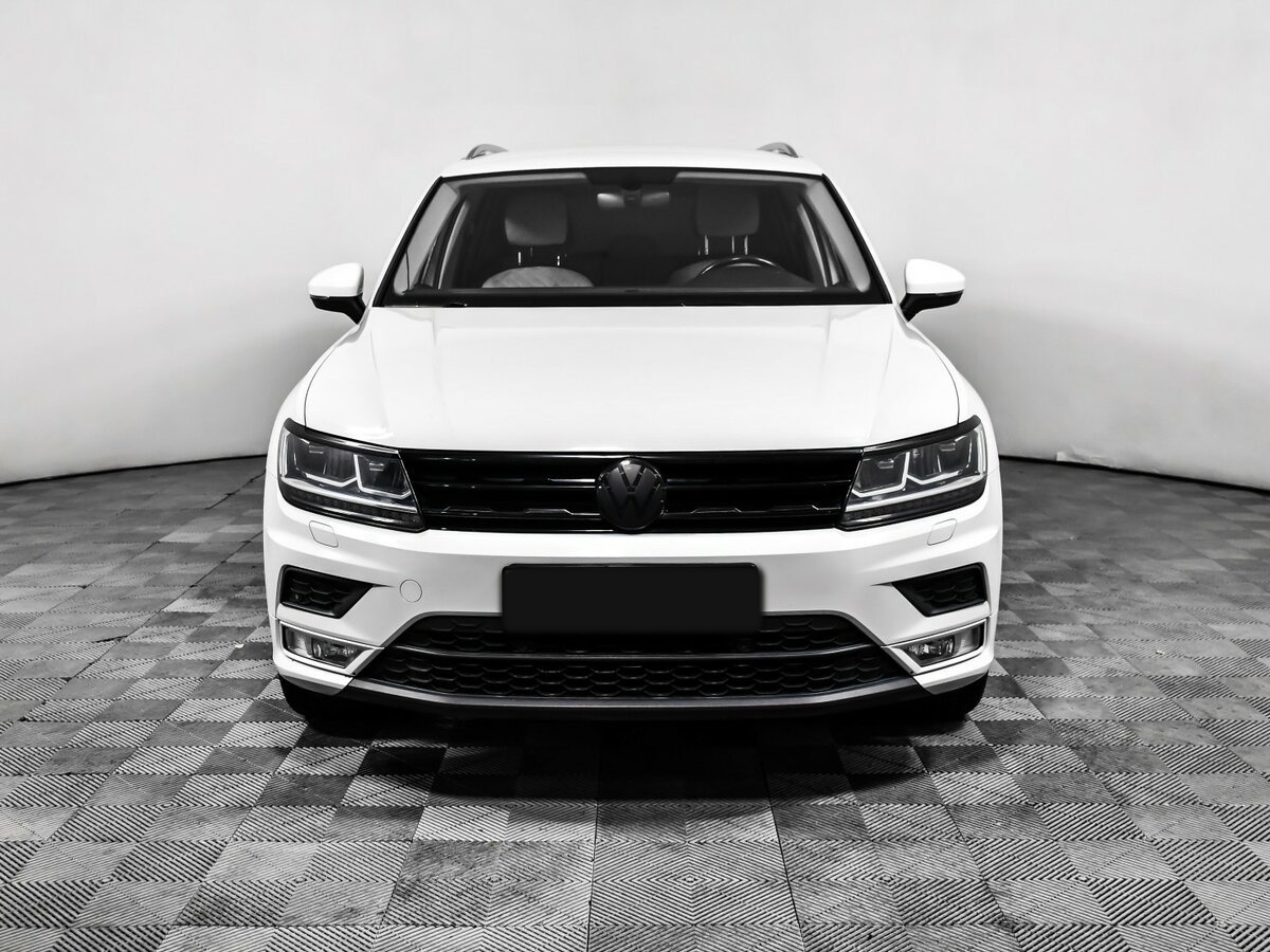 Б/У Фольксваген Тигуан 2017 года. Фото: #1