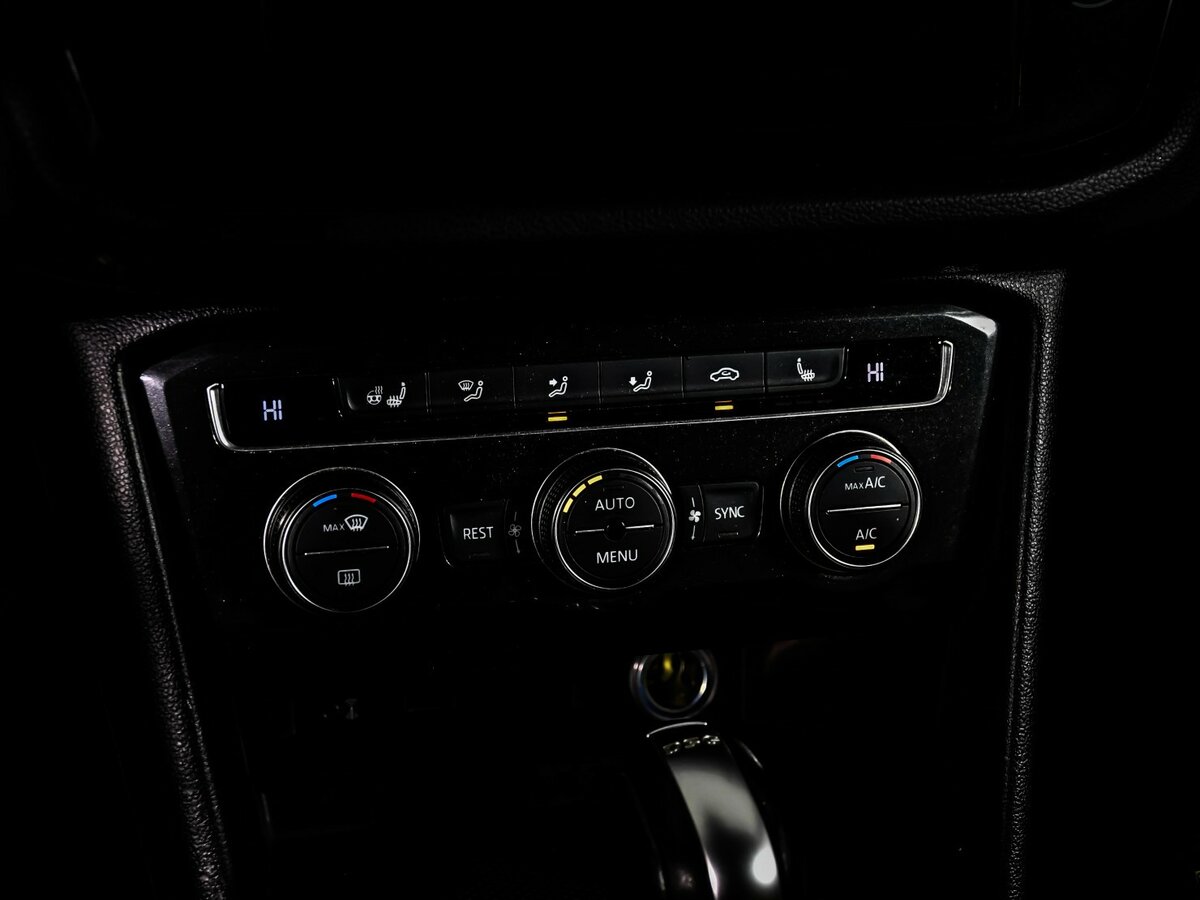 Б/У Фольксваген Тигуан 2017 года. Фото: #15