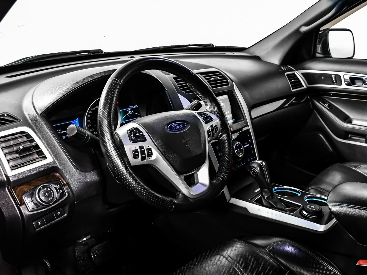 Б/У Форд Експлорер 2013 года. Фото: #10