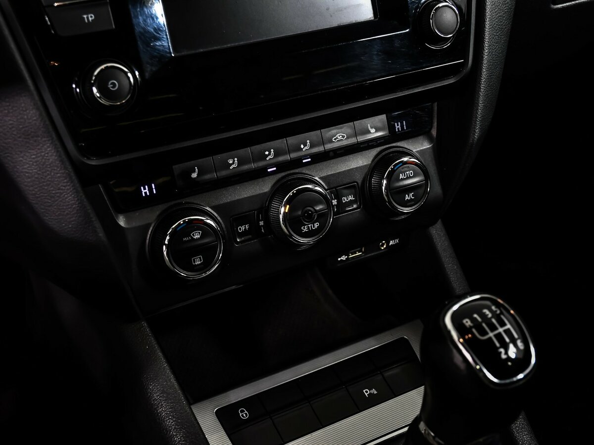 Б/У Шкода Октавия 2014 года. Фото: #14