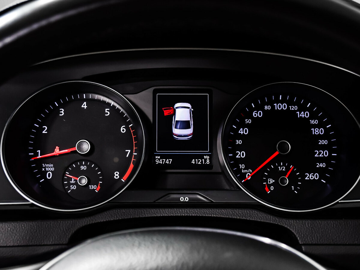 Б/У Фольксваген Пассат 2018 года. Фото: #8