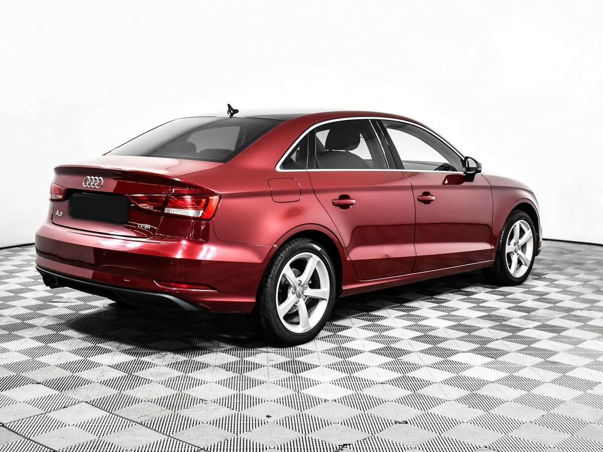 Б/У Ауди А3 2017 года. Фото: #3