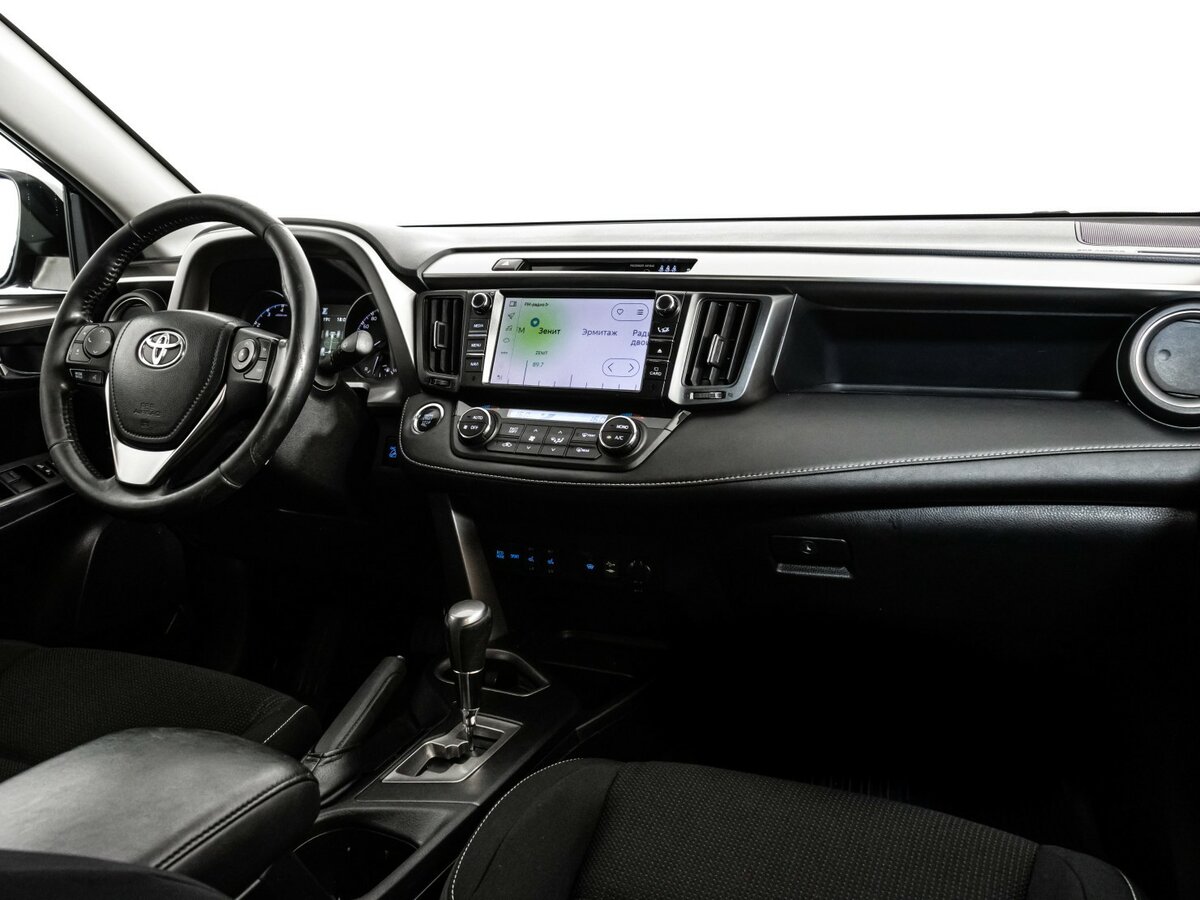 Б/У Тойота Рав4 2017 года. Фото: #8