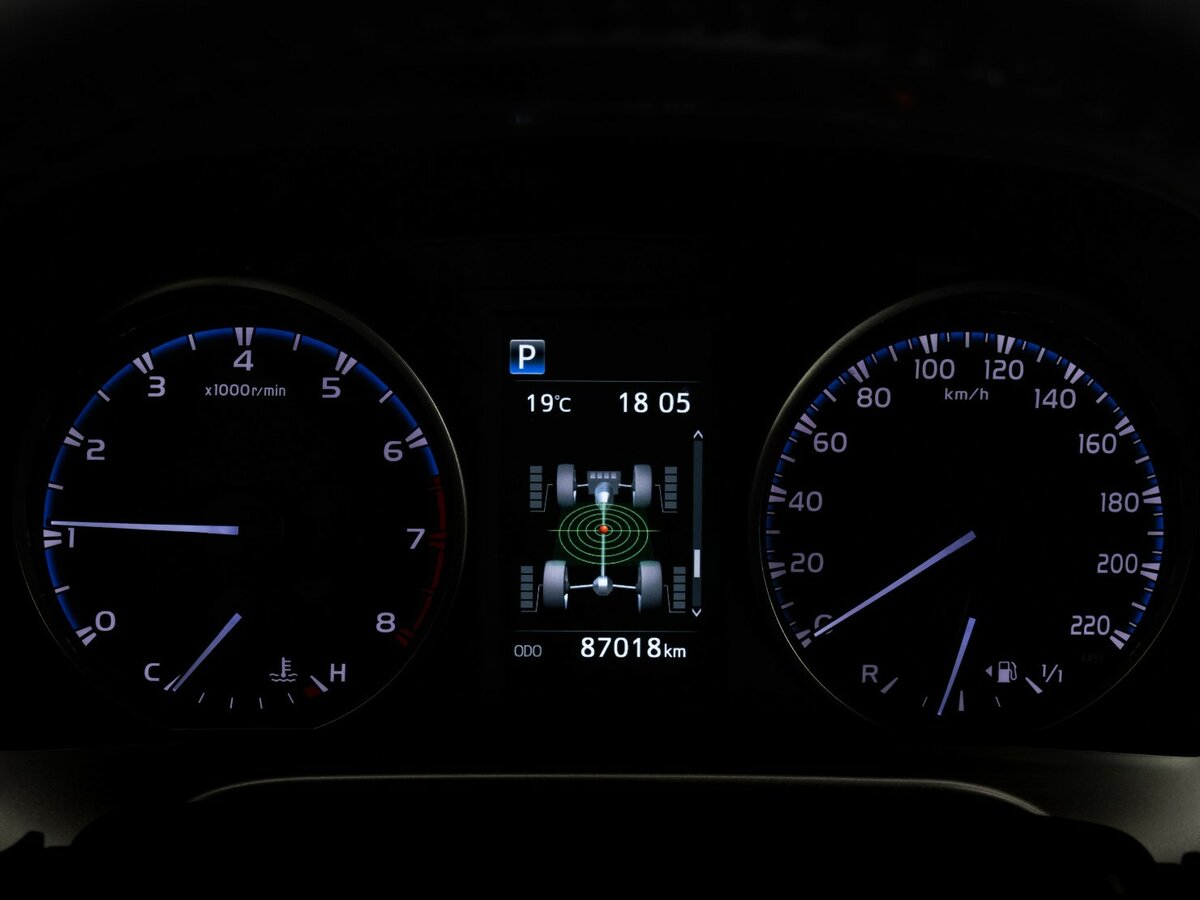 Б/У Тойота Рав4 2017 года. Фото: #16