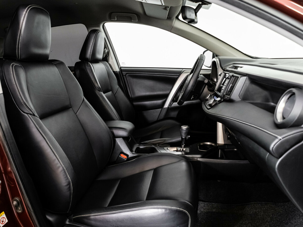 Б/У Тойота Рав4 2019 года. Фото: #12