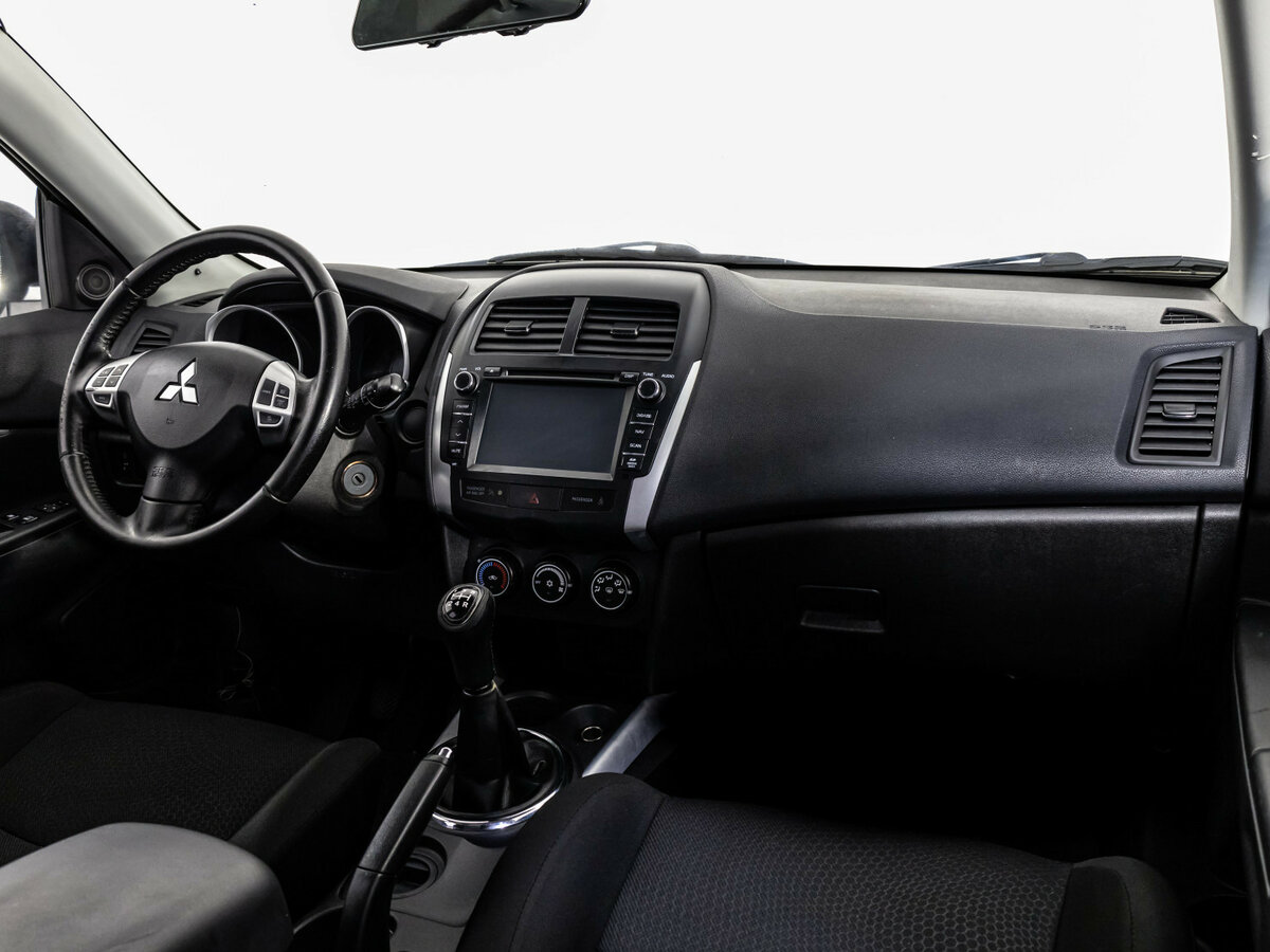 Б/У Митсубиши АС-Икс 2013 года. Фото: #6