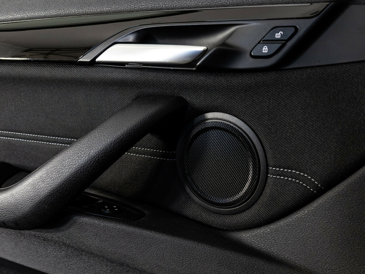 Б/У БМВ Икс1 2017 года. Фото: #24