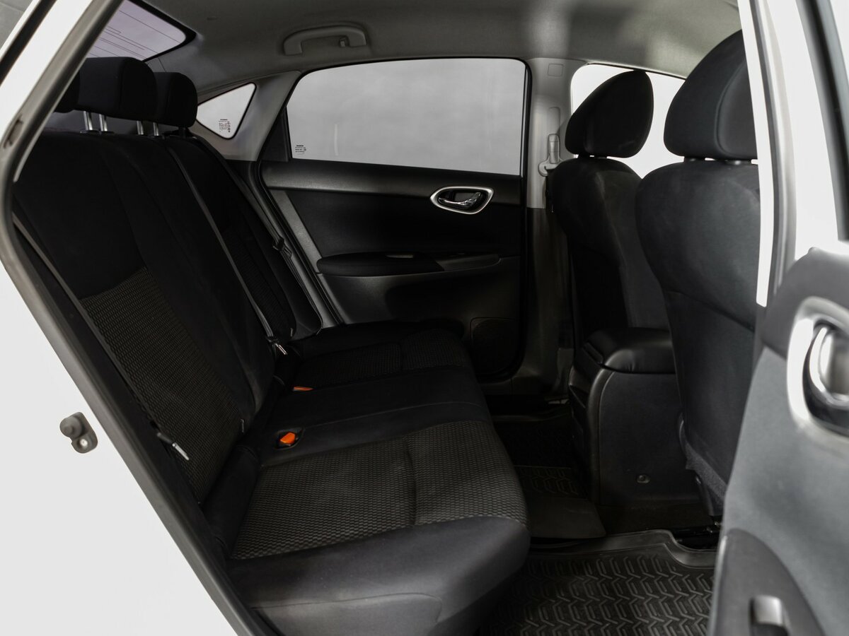 Б/У Ниссан Сентра 2015 года. Фото: #12