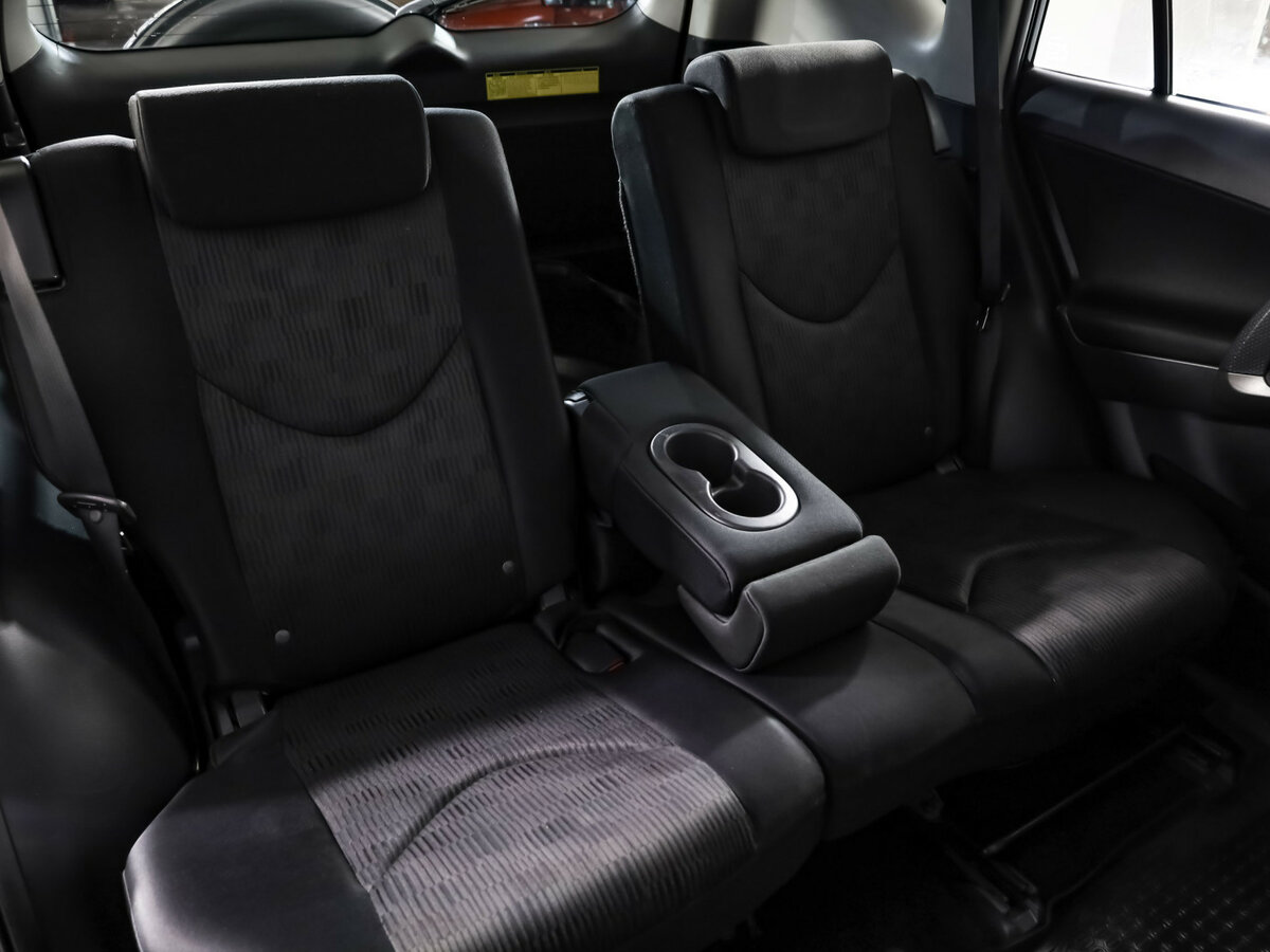 Б/У Тойота Рав4 2012 года. Фото: #8