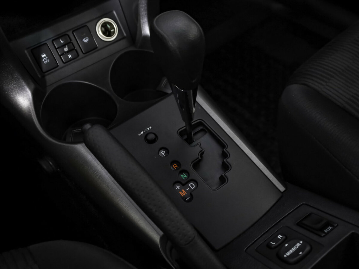 Б/У Тойота Рав4 2012 года. Фото: #15