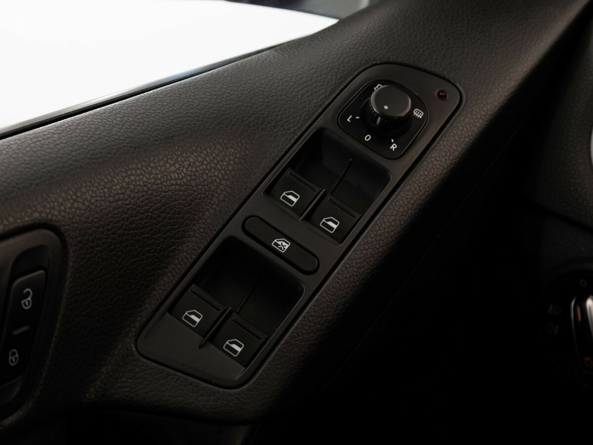 Б/У Фольксваген Тигуан 2012 года. Фото: #12