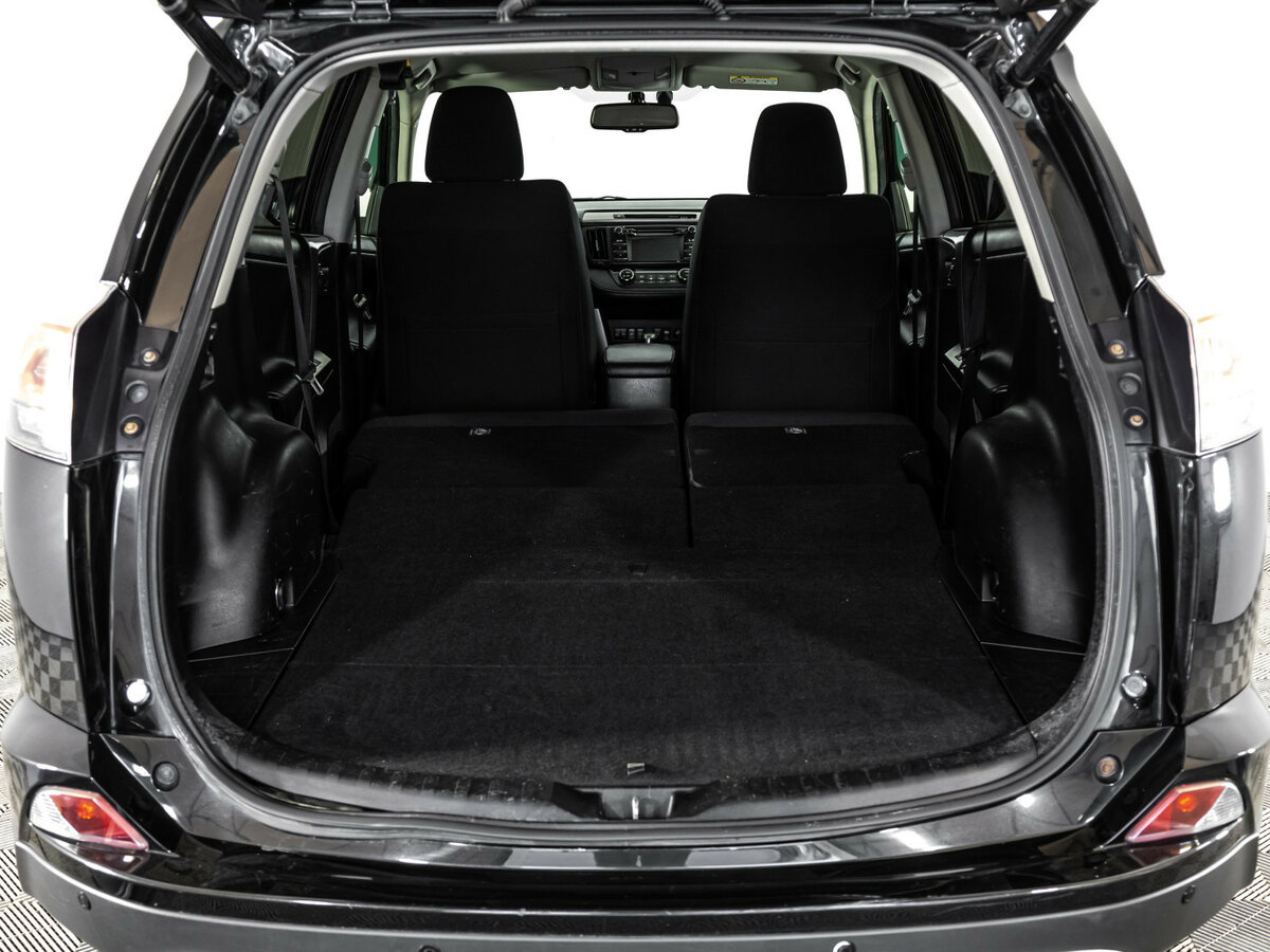 Б/У Тойота Рав4 2016 года. Фото: #16