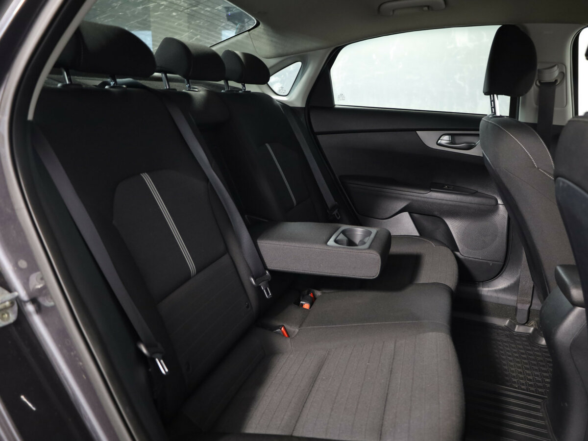 Б/У Киа Церато 2018 года. Фото: #8