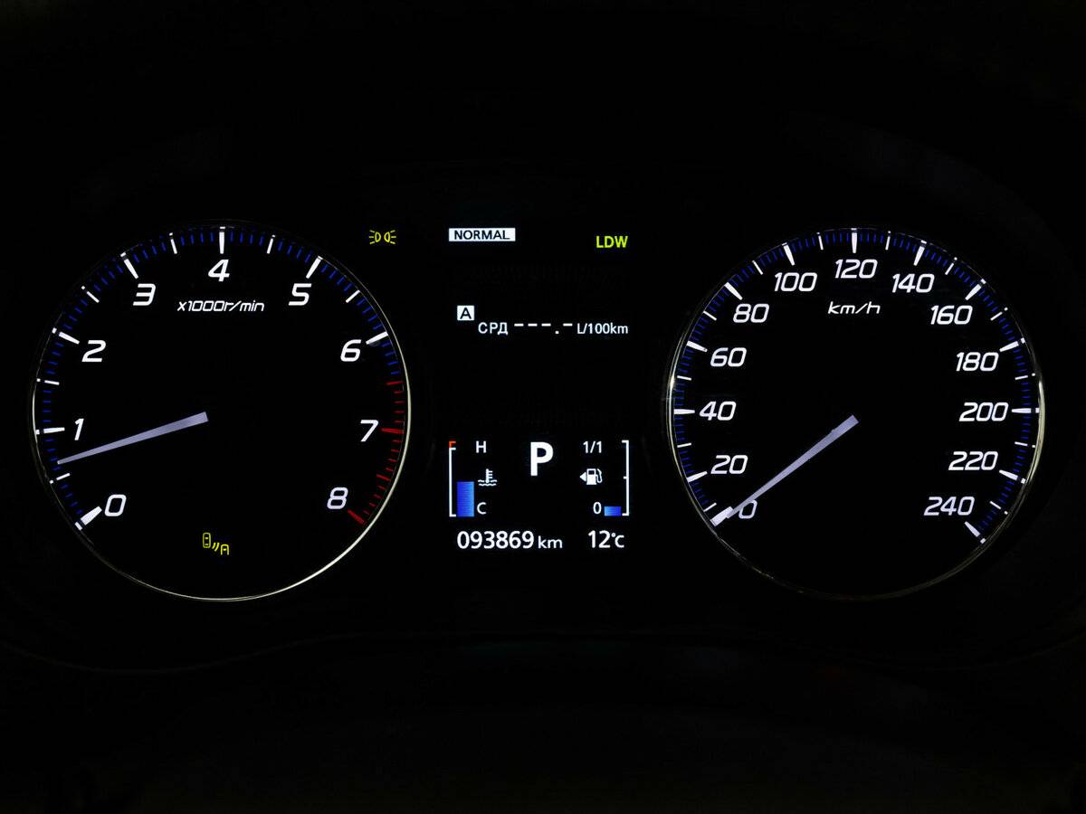 Б/У Митсубиши Оутлэндер 2018 года. Фото: #24