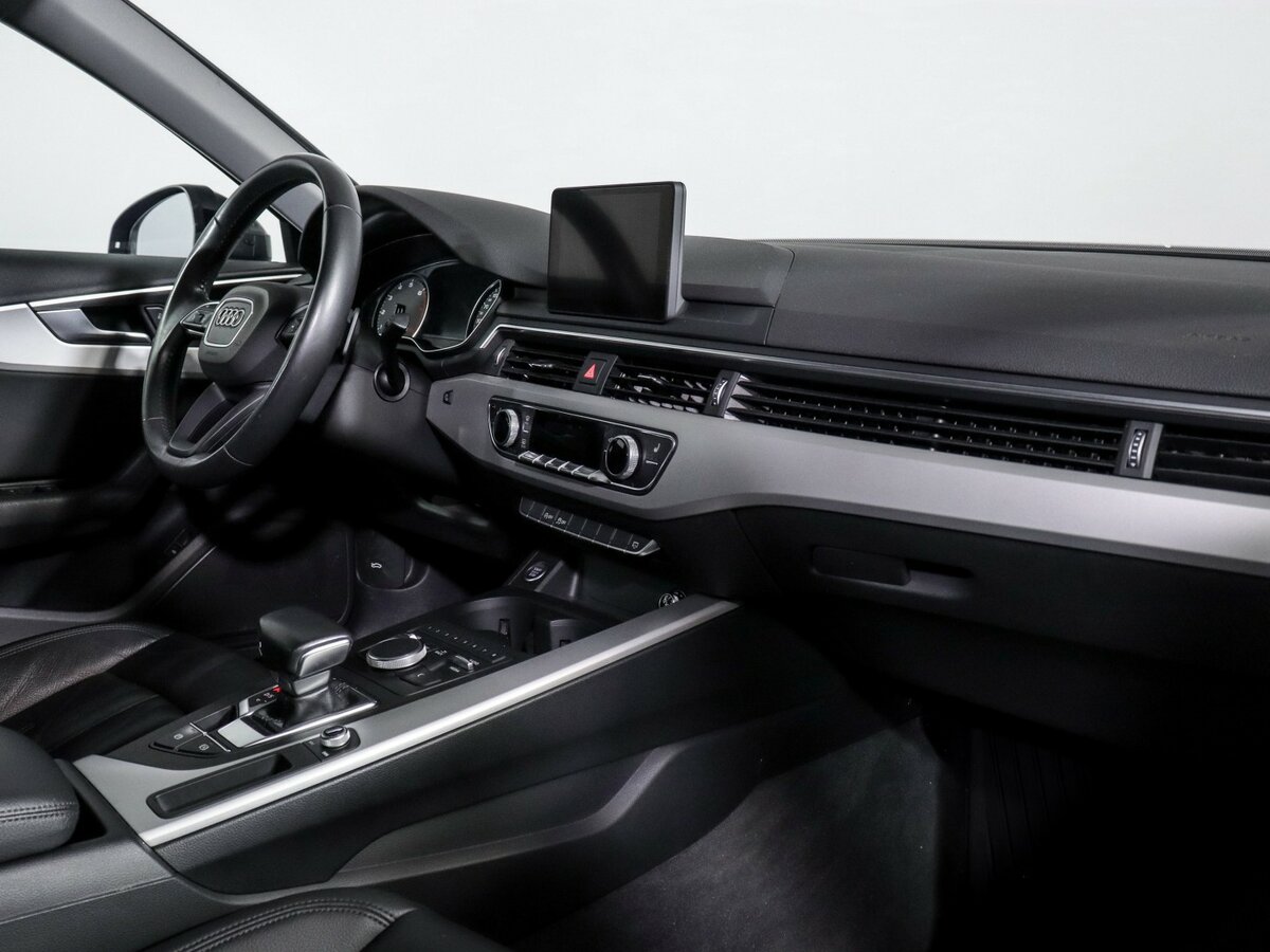 Б/У Ауди А4 2019 года. Фото: #6