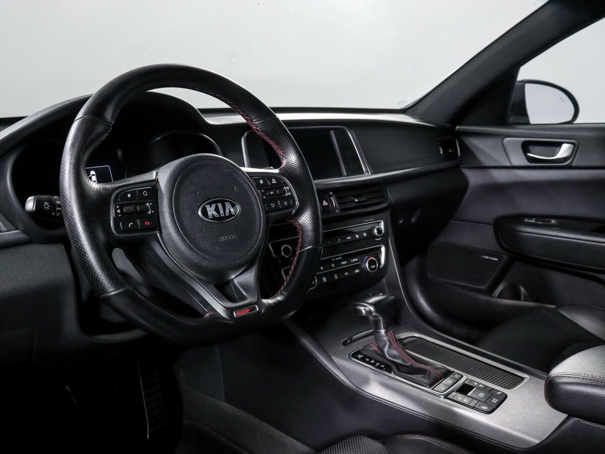 Б/У Киа Оптима 2016 года. Фото: #10