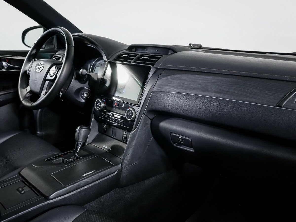 Б/У Тойота Камри 2014 года. Фото: #6