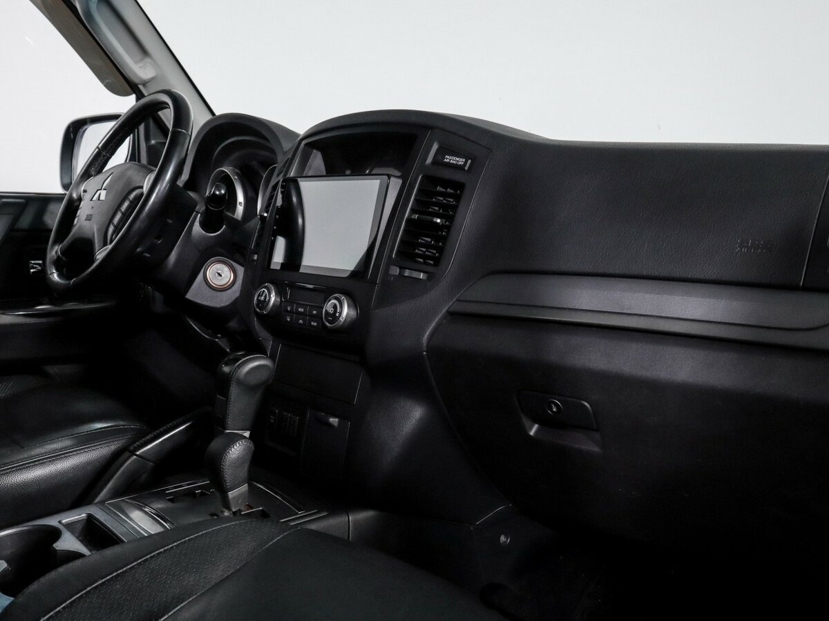 Б/У Митсубиши Паджеро 2012 года. Фото: #6