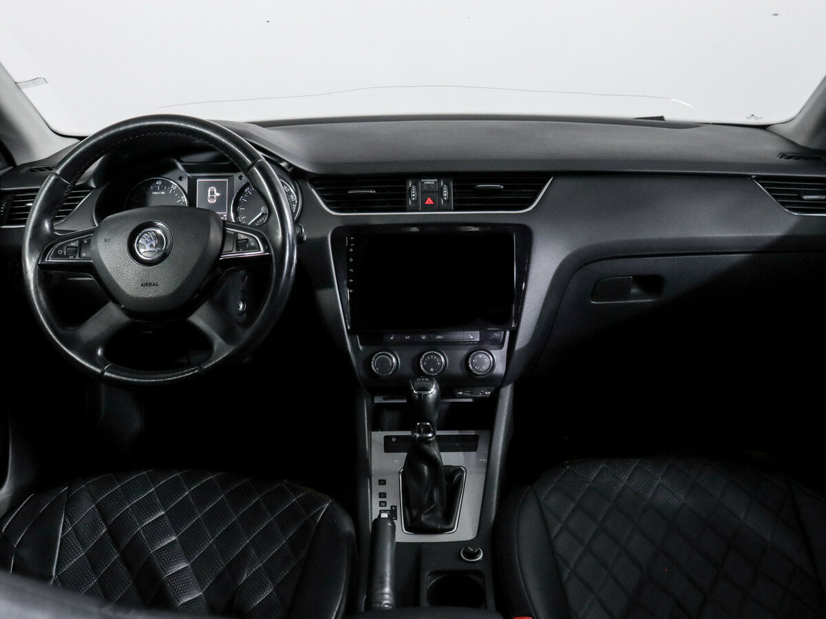 Б/У Шкода Октавия 2013 года. Фото: #9