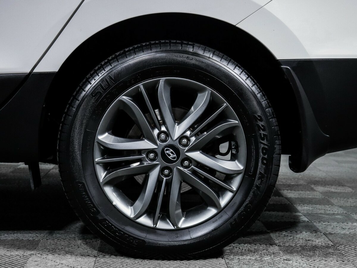 Б/У Хендай ай-икс35 2014 года. Фото: #12