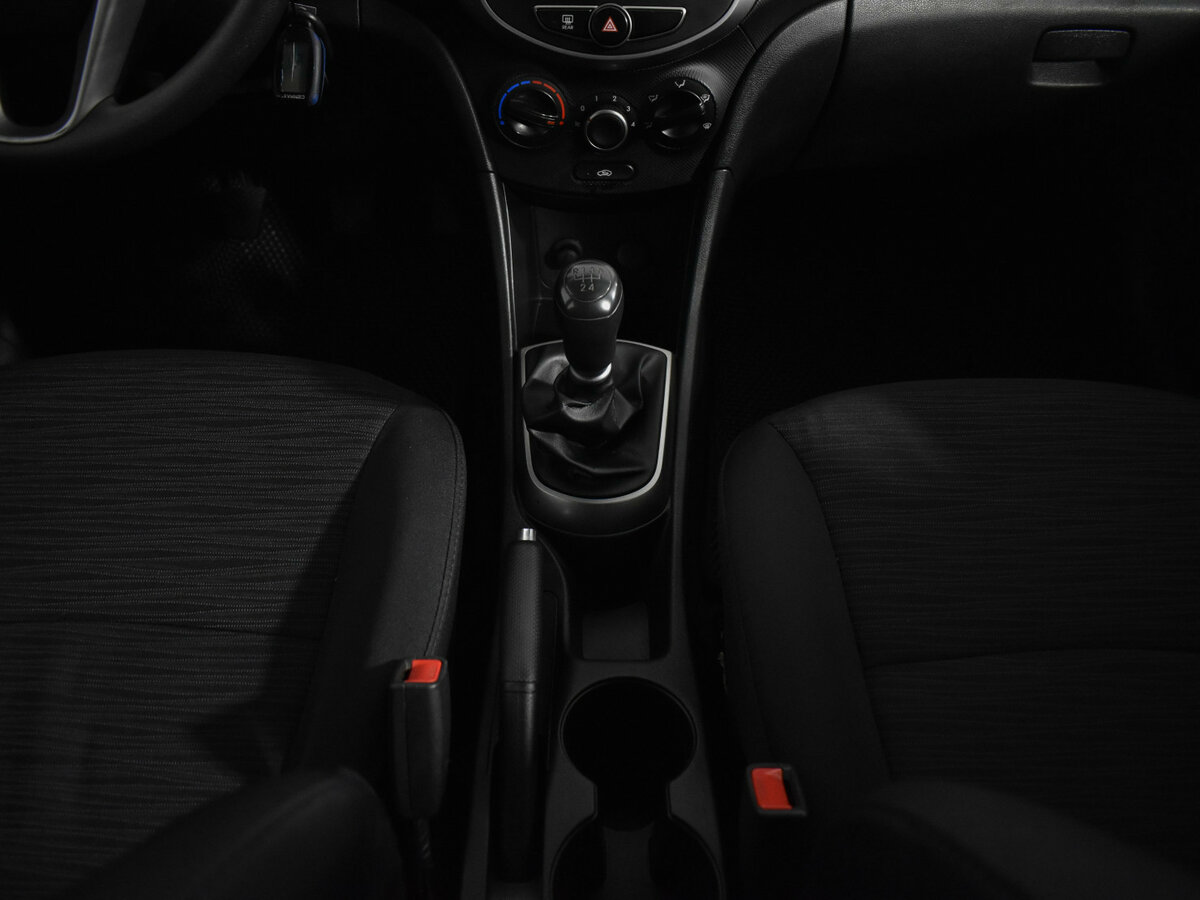 Б/У Хендай Солярис 2016 года. Фото: #13