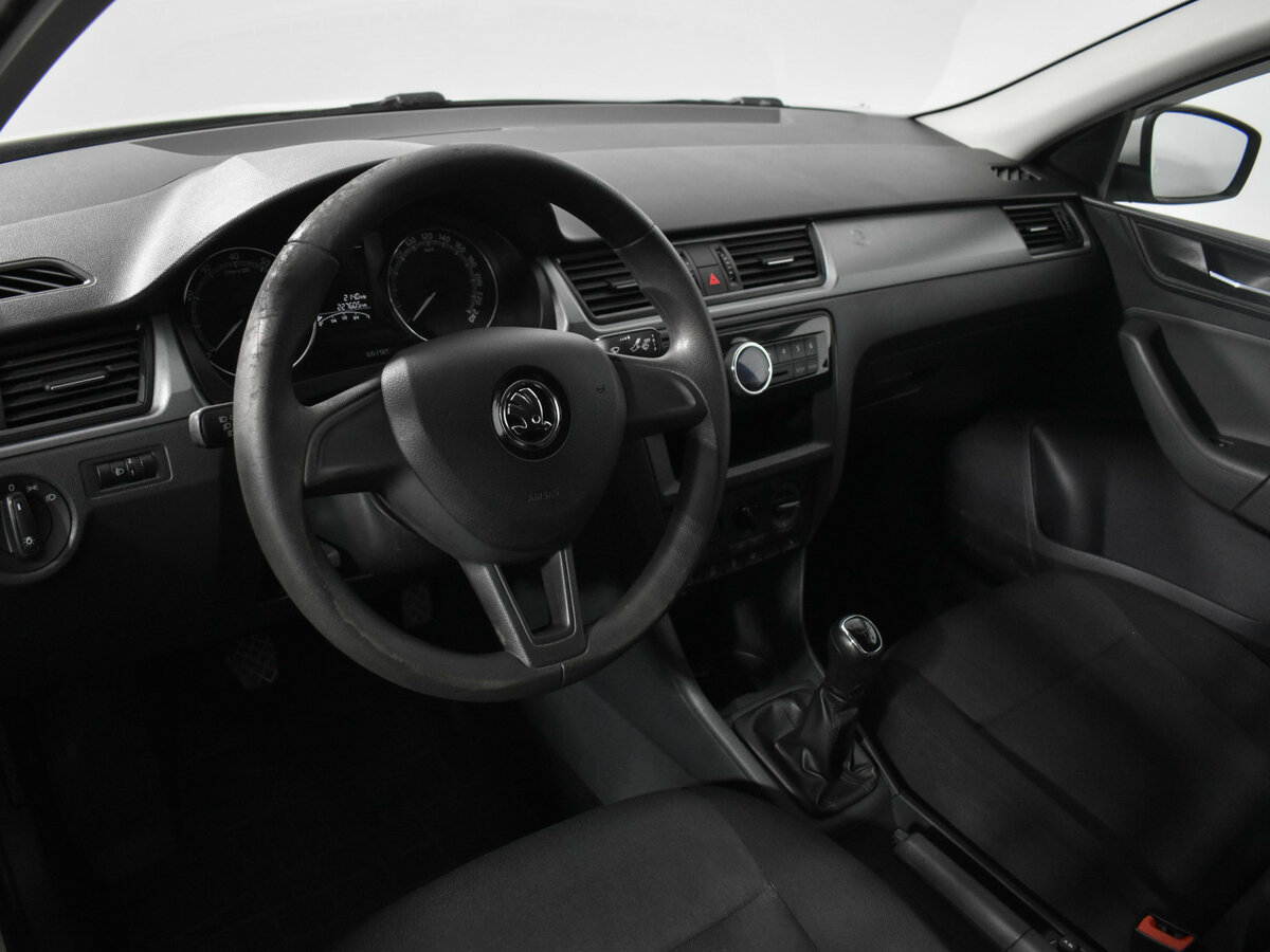 Б/У Шкода Рапид 2017 года. Фото: #6